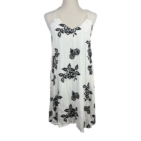 NEW My Michelle White and Black Embroidered Floral Halter Mini Dress Medium - Picture 1 of 9